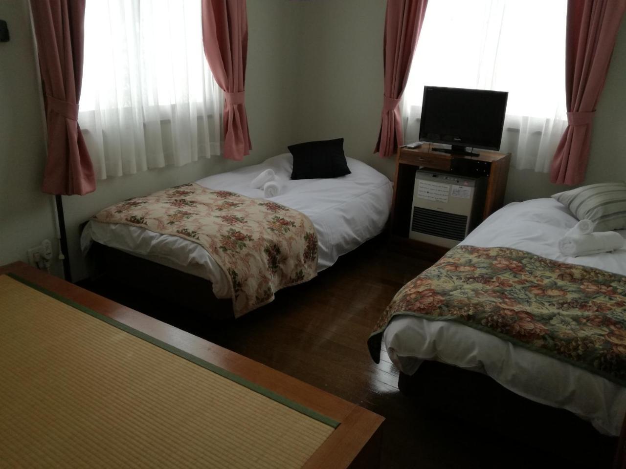 Hakuba Vivaldi Hotel Exterior photo